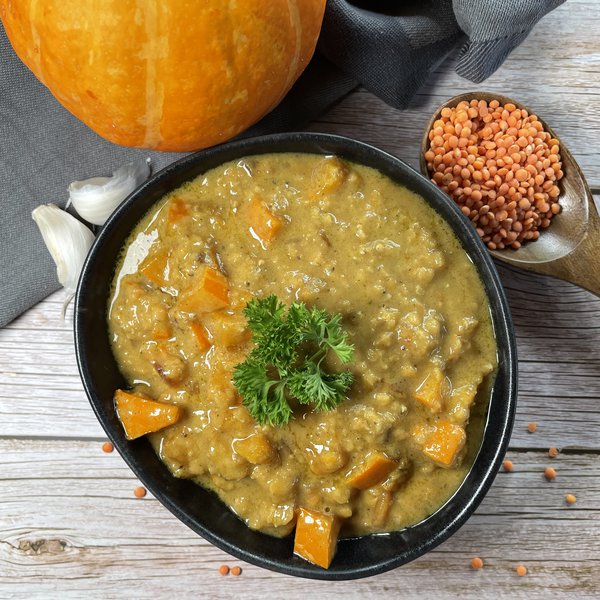 Veganes Linsencurry mit Mango und Kürbis